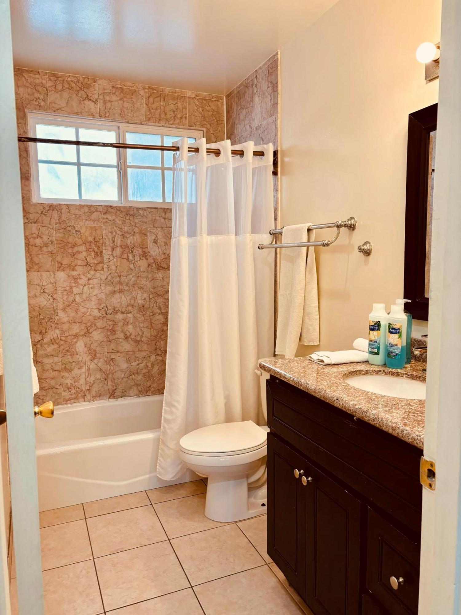 Gorgeous 2Bed In Century City Los Angeles Bagian luar foto